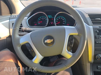 2010 Chevrolet Traverse LS 1LS – miniatura 10