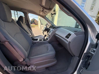 2010 Chevrolet Traverse LT - miniatura 12