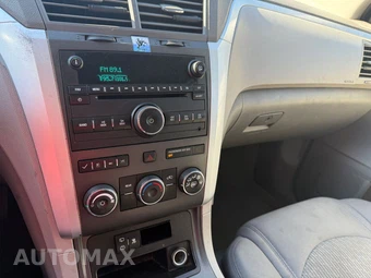 2010 Chevrolet Traverse LT - miniatura 13
