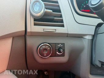 2010 Chevrolet Traverse LT - miniatura 18
