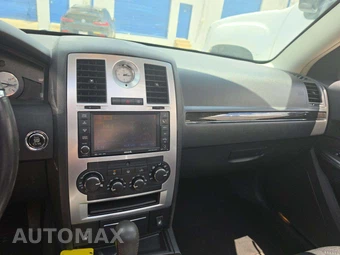 2010 Chrysler 300S – miniatura 10
