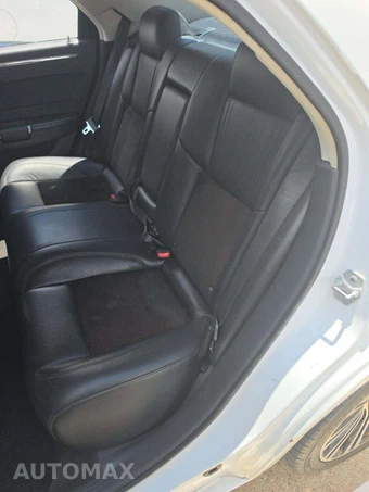 2010 Chrysler 300S – miniatura 13