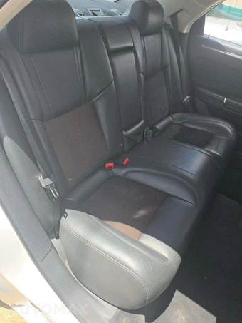2010 Chrysler 300S – miniatura 16