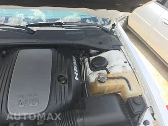 2010 Chrysler 300S – miniatura 29