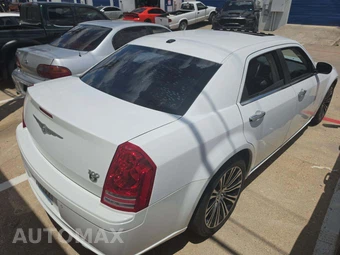 2010 Chrysler 300S – miniatura 3