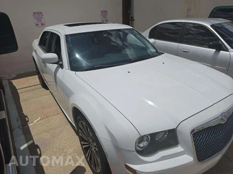 2010 Chrysler 300S – miniatura 4