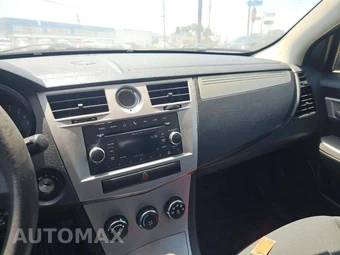 2010 Chrysler Sebring Touring Sedan - miniatura 10