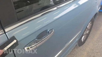 2010 Chrysler Town & Country Limited 121.2" WB – miniatura 21