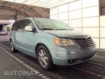 2010 Chrysler Town & Country Limited 121.2" WB – miniatura 3
