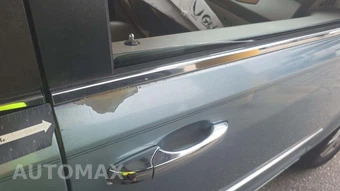 2010 Chrysler Town & Country Limited 121.2" WB – miniatura 33