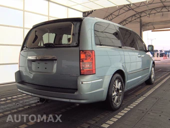 2010 Chrysler Town & Country Limited 121.2" WB – miniatura 4