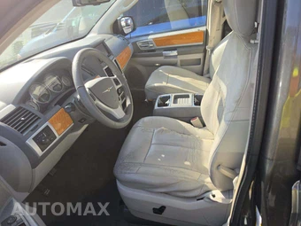 2010 Chrysler Town & Country Limited 121.2" WB - miniatura 6