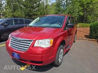 2010 Chrysler Town & Country LX 121.2" WB