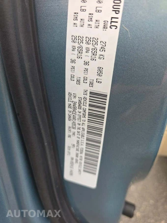 2010 Chrysler Town & Country LX 121.2" WB – miniatura 5