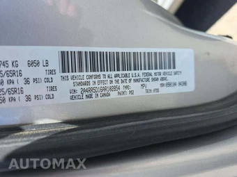 2010 Chrysler Town & Country Touring 121.2" WB – miniatura 2