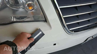 2010 Chrysler Town & Country Touring 121.2" WB – miniatura 32