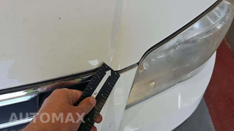 2010 Chrysler Town & Country Touring 121.2" WB – miniatura 37