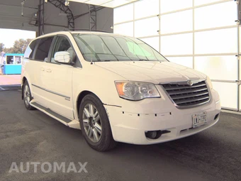 2010 Chrysler Town & Country Touring 121.2" WB – miniatura 4
