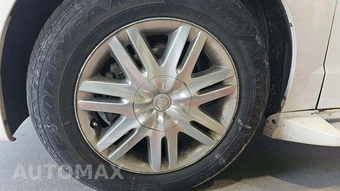 2010 Chrysler Town & Country Touring 121.2" WB – miniatura 42