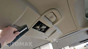 2010 Chrysler Town & Country Touring 121.2" WB – miniatura 61