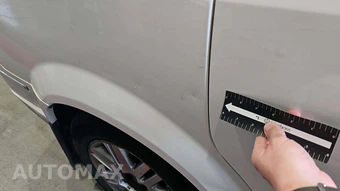 2010 Chrysler Town & Country Touring 121.2" WB – miniatura 81
