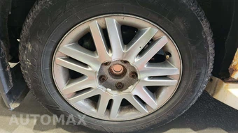 2010 Chrysler Town & Country Touring 121.2" WB – miniatura 83