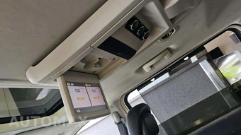 2010 Chrysler Town & Country Touring 121.2" WB – miniatura 85