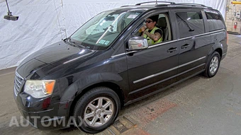 2010 Chrysler Town & Country Touring 121.2" WB