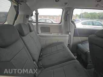 2010 Chrysler Town & Country Touring 121.2" WB – miniatura 14