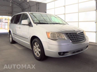 2010 Chrysler Town & Country Touring Plus 121.2" WB – miniatura 4