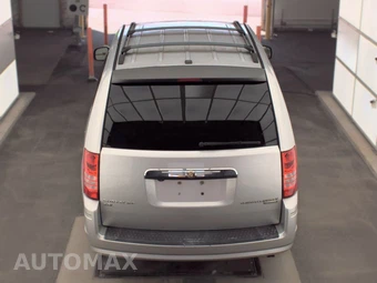 2010 Chrysler Town & Country Touring Plus 121.2" WB – miniatura 6