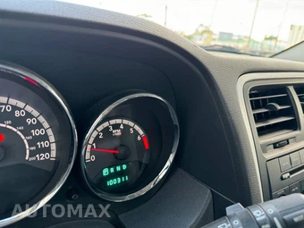 2010 Dodge Caliber SXT - miniatura 20