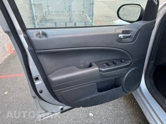 2010 Dodge Caliber SXT - miniatura 31