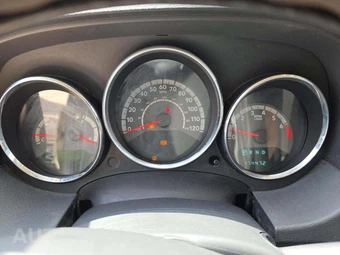 2010 Dodge Caliber SXT – miniatura 9