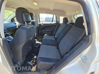 2010 Dodge Caliber SXT – miniatura 10