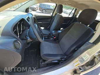 2010 Dodge Caliber SXT – miniatura 3