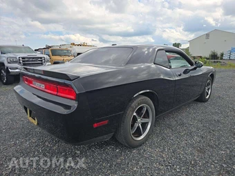 2010 Dodge Challenger SE - miniatura 3