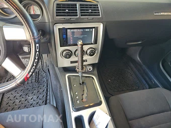 2010 Dodge Challenger SE – miniatura 11