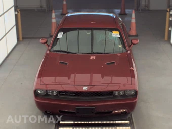 2010 Dodge Challenger SE – miniatura 2