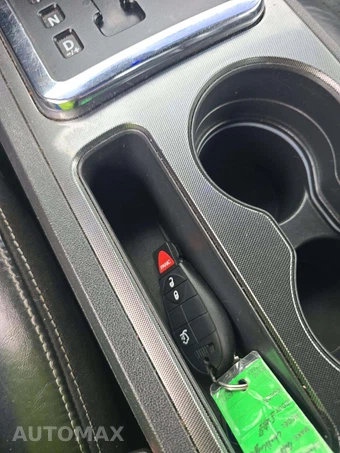 2010 Dodge Challenger SRT8 - miniatura 5