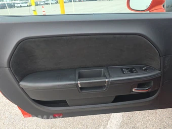 2010 Dodge Challenger SRT8 – miniatura 9