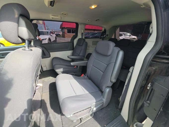 2010 Dodge Grand Caravan Hero Minivan 121.2" WB – miniatura 13