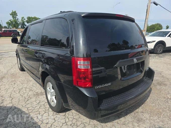 2010 Dodge Grand Caravan Hero Minivan 121.2" WB – miniatura 2