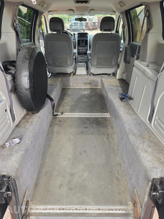 2010 Dodge Grand Caravan SE Minivan 121.2" WB - miniatura 2