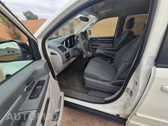 2010 Dodge Grand Caravan SE Minivan 121.2" WB - miniatura 24