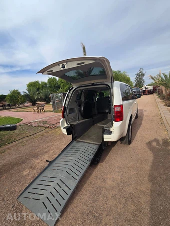 2010 Dodge Grand Caravan SE Minivan 121.2" WB - miniatura 26