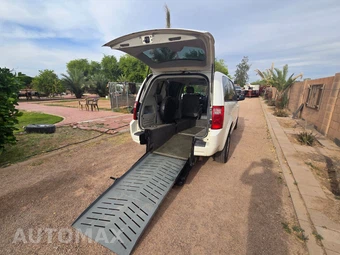 2010 Dodge Grand Caravan SE Minivan 121.2" WB - miniatura 27