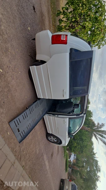 2010 Dodge Grand Caravan SE Minivan 121.2" WB - miniatura 12
