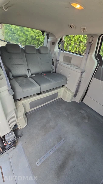 2010 Dodge Grand Caravan SE Minivan 121.2" WB - miniatura 17
