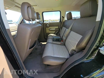 2010 Dodge Nitro SXT – miniatura 13